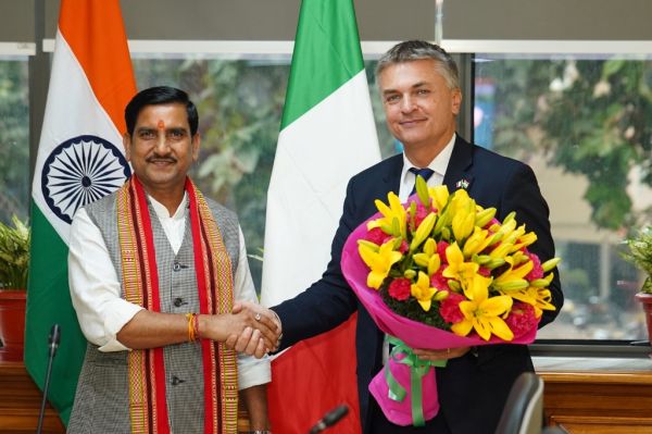 भारत–इटली के बीच शहरी विकास सहयोग को मिलेगी नई दिशा, मंत्री तोखन साहू के साथ हुई उच्चस्तरीय बैठक