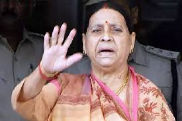 मोदी ने राजद पर ‘कार लूट’ को लेकर तंज किया, राबड़ी ने कहा, मोदी ने ‘देश लूटा’ है