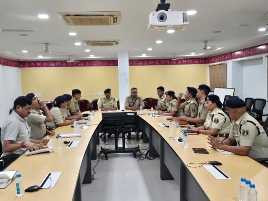 बंद को लेकर आईजी ने ली पुलिस अफसरों की बैठक 