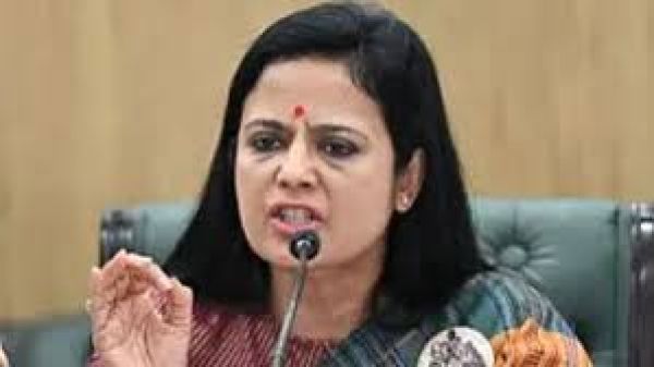 'आमार शोनार बांग्ला' गीत विवाद पर महुआ मोइत्रा ने बीजेपी पर साधा निशाना, जानिए क्या कहा