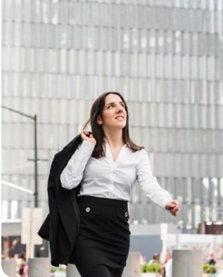 व्यावसायिक जीवन शैली के कारण पारिवारिक और सामाजिक रिश्ते खत्म हो रहे