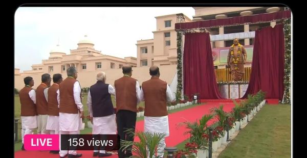 मोदी ने अटलजी की प्रतिमा का किया अनावरण 