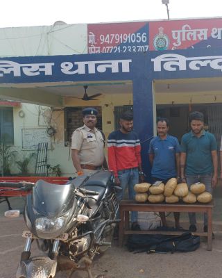बाइक से 10 किलो गांजा लेकर जा रहे 3 युवक गिरफ्तार