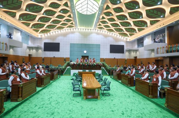 न‌ए भवन में पारित होगा धर्मांतरण पर रोक संबंधी विधेयक 