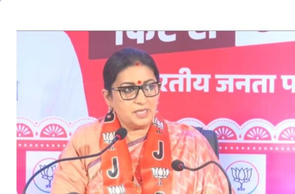 बिहार में एनडीए सरकार महिलाओं की समृद्धि की गारंटी : स्मृति ईरानी 