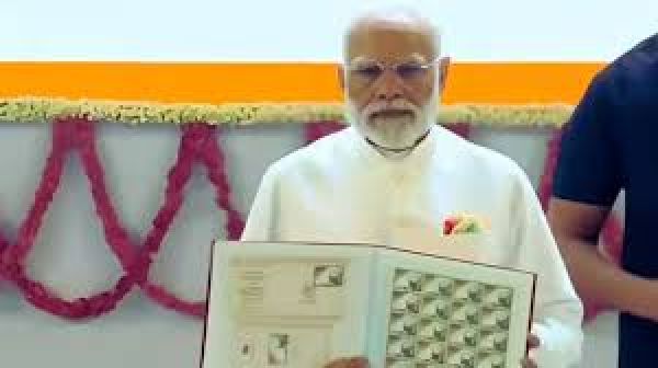 ‘वंदे मातरम्’ के 150 वर्ष: प्रधानमंत्री ने डाक टिकट और सिक्का जारी किया