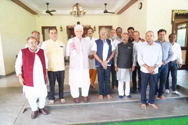  कश्मीर में डर-भय का माहौल  नहीं, आप निश्ंिचत होकर आइए...