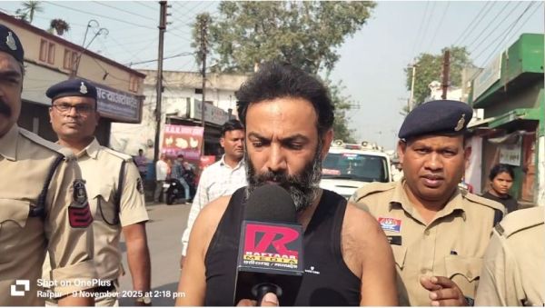 VIDEO: हिस्ट्रीशीटर सूदखोर वीरेंद्र तोमर आज कानून को बाप कहते हुए सड़क पर बेबस लंगड़ाता रहा ....