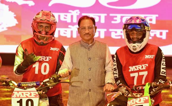 राष्ट्रीय बाइक रेसिंग चैंपियनशिप-2025 साय ने बढ़ाया युवाओं का हौसला