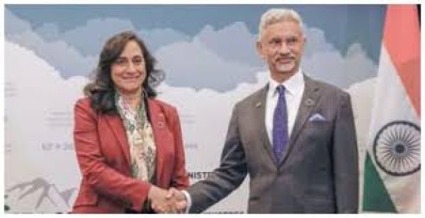 एस जयशंकर ने कनाडा में इन देशों के विदेश मंत्रियों से की मुलाक़ात