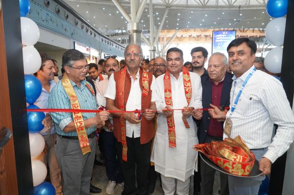 रायपुर एयरपोर्ट पर नए लाउंज का शुभारंभ