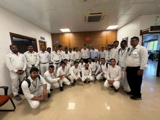  रेलवे गार्ड्स ने आज ज्ञापन सौंपा,कल धरना देंगे