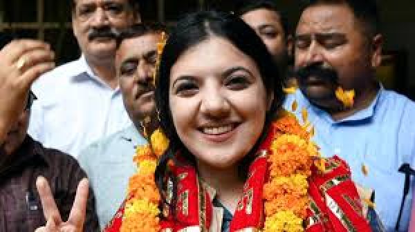 जम्मू-कश्मीर: नगरोटा उपचुनाव में भाजपा की देवयानी राणा आगे, नेशनल कॉन्फ्रेंस उम्मीदवार पीछे