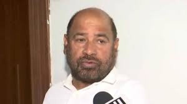 रोहिणी आचार्य के संजय यादव और तेजस्वी पर लगाए आरोपों पर क्या बोले उनके मामा साधु यादव?