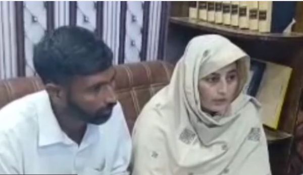 पाकिस्तान में 'इस्लाम धर्म अपनाने और निकाह करने वाली' भारतीय महिला की क्यों हो रही है तलाश