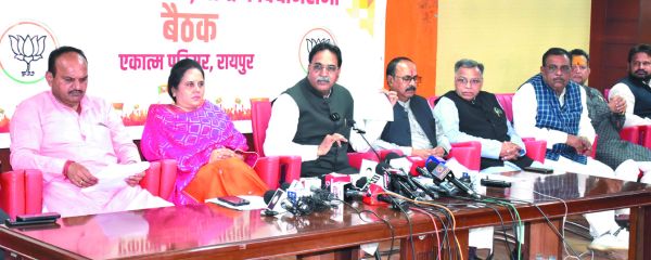 अवैध था चौपाटी का निर्माण-मूणत