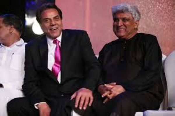 'जितनी विनम्रता, उतना ही तेवर'... धर्मेंद्र पर क्या बोले जावेद अख़्तर