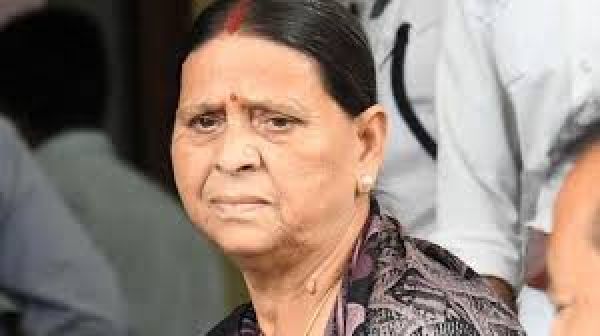 राबड़ी देवी को पटना में नया आवास दिया गया, रोहिणी आचार्य ने की निंदा