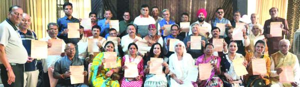 कैट स्वदेशी संकल्प यात्रा तैयारी के लिए नांदगांव, मुंगेली, कवर्धा और बेमेतरा पहुंचें प्रदेश पदाधिकारी