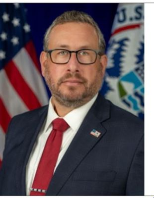 गोलीकांड के बाद अमेरिका में 19 देशों से आए ग्रीन कार्ड धारकों की होगी गहन जांच