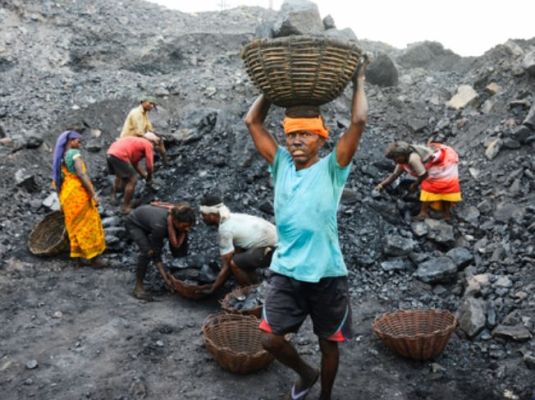 केंद्र सरकार ने खदानों में कोयले की खोज में निजी कंपनियों को दी एंट्री, उत्पादन में आएगी तेजी 