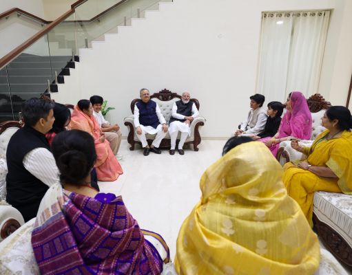 रमन के परिवार से मिले पीएम