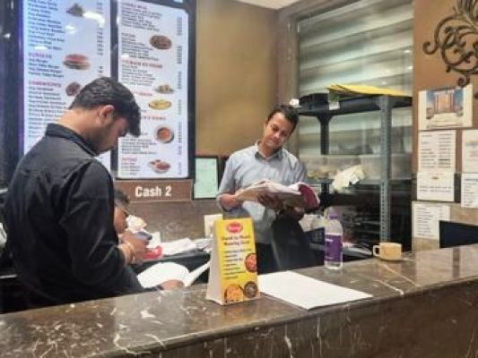 मौसाजी स्वीट्स के सभी ठिकानों पर एकसाथ जीएसटी की रेड