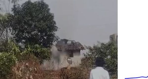 देखे VIDEO : एक ही घर में तीन सिलेंडर ब्लास्ट 