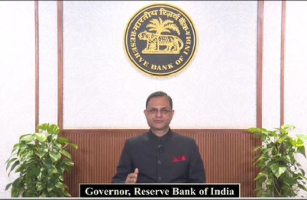 आरबीआई ने चालू वित्त वर्ष के लिए जीडीपी वृद्धि दर का अनुमान बढ़ाकर 7.3 प्रतिशत किया