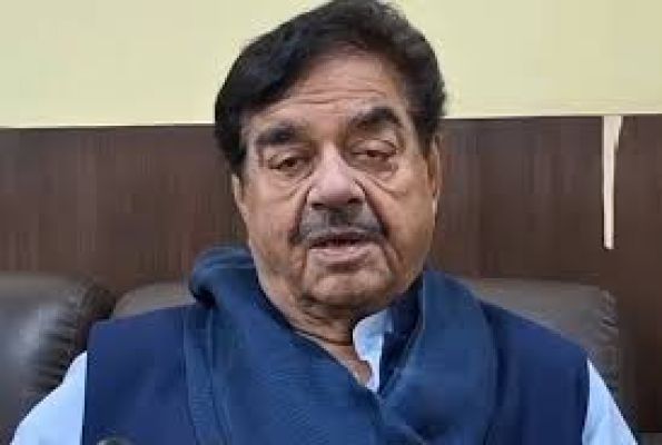 मस्जिद के शिलान्यास के पीछे राजनीतिक हताशा: शत्रुघ्न सिन्हा