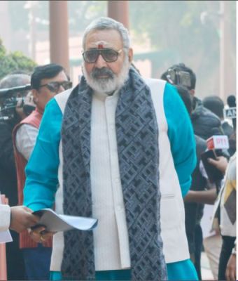 गिरिराज सिंह का विपक्ष पर हमला, बोले- कुछ लोग 'वंदे मातरम' की बजाय 'बाबरी मस्जिद' को मानते हैं