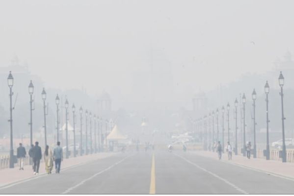 दिल्ली-एनसीआर में एक्यूआई 300 के नीचे; तेज हवाओं से मिली मामूली राहत, कल से छाएगा कोहरा