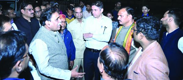 रायपुर पश्चिम में मूणत का मेगा हेल्थ कैंप मंत्री जायसवाल ने तैयारियों का लिया जायजा