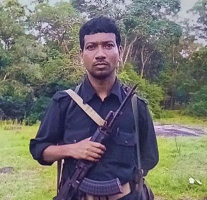  हिडमा की तारीफ़ में सोशल मीडिया पोस्ट,  गुजरात का आदिवासी युवक गिरफ्तार 