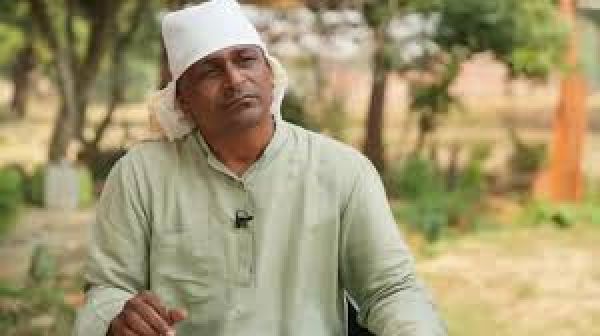 बिहार: जवान बेटे की मौत हुई तो हिंदू पिता ने मुसलमानों को क़ब्रिस्तान के लिए दे दी ज़मीन