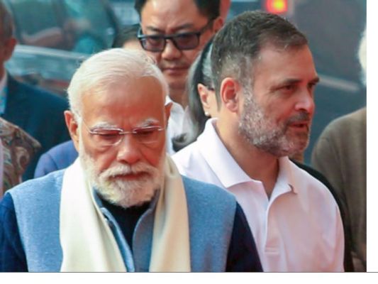 सिंहावलोकन 2025 : राजनीतिक उथल-पुथल का साल, वक्फ से लेकर वंदे मातरम तक उठे सवाल