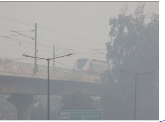 दिल्ली में एक्यूआई 450 के पार, एनसीआर में जीआरएपी-4 इमरजेंसी पाबंदियां लागू