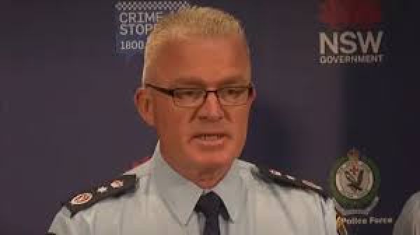 ऑस्ट्रेलिया: बोंडी बीच हमले के बारे में पुलिस ने क्या जानकारी दी?