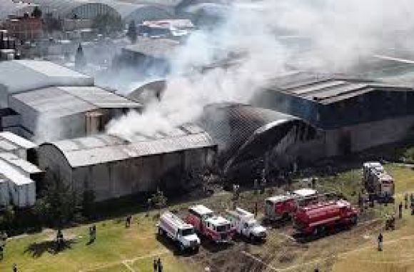 मध्य मेक्सिको में एक छोटा विमान दुर्घटनाग्रस्त, कम से कम सात लोगों की मौत: अधिकारी