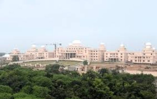 विधानसभा की दर्शक दीर्घा में बैठे  युवक ने सदन में आवाज लगाई