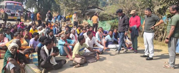 टोकन नहीं कटने से नाराज किसानों का चक्काजाम