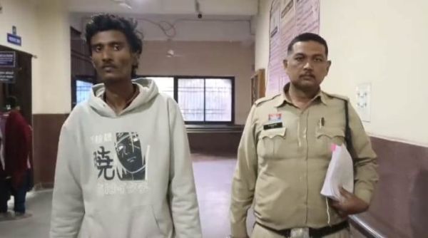 नाबालिग लड़की को अश्लील फोटो भेजने वाला महाराष्ट्र से गिरफ्तार 