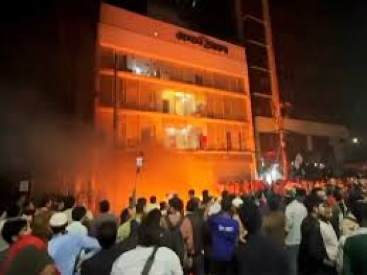 बांग्लादेश में हुए विद्रोह के प्रमुख नेताओं में से एक हादी की मौत, देशभर में तनाव