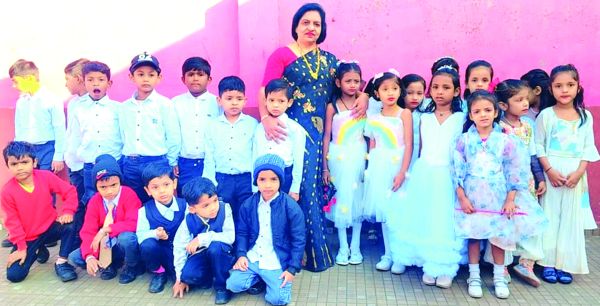 उत्साह और रचनात्मकता के शानदार प्रदर्शन से सिंधी इंग्लिश विद्यालय में क्रिसमस मनाया गया