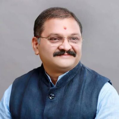 कांग्रेस को महात्मा गांधी नहीं, केवल सोनिया-राहुल गांधी की चिंता- संतोष