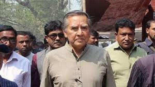 बांग्लादेश: दफ़्तर पर हमले के बाद 'द डेली स्टार' के संपादक की ये टिप्पणी