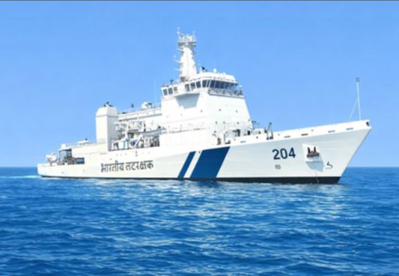 आधुनिक हथियार व रिमोट कंट्रोल गन से लैस तटरक्षक बल का स्वदेशी पोत