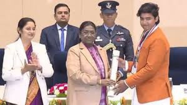 वैभव सूर्यवंशी को शानदार बल्लेबाज़ी के लिए मिला यह पुरस्कार