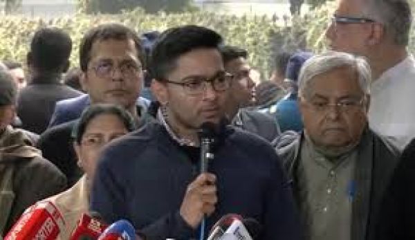 चुनाव आयोग से मुलाक़ात के बाद क्या बोले टीएमसी नेता अभिषेक बनर्जी