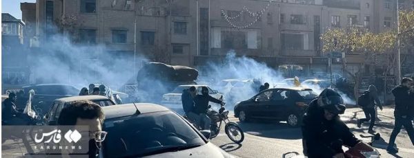 बढ़ती महंगाई और राजनीतिक असंतोष बना ईरानी शासन के लिए खतरा